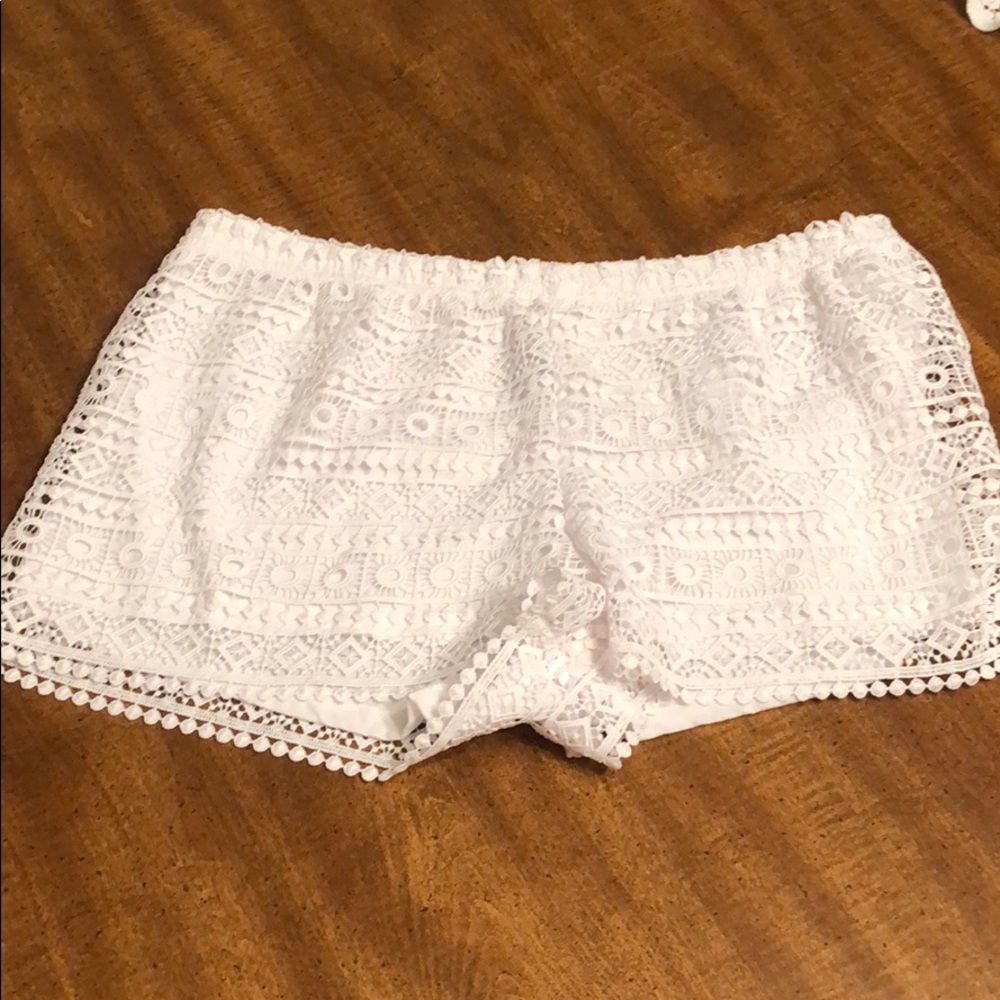 H&M Divided White Lace Shorts